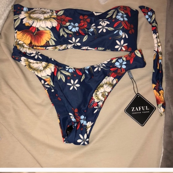 Floral bikini by ZAFUL - Picture 2 of 3